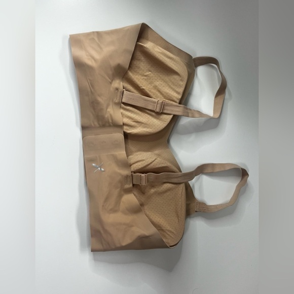 Padded V-Neck Bra - Picture 4 of 6